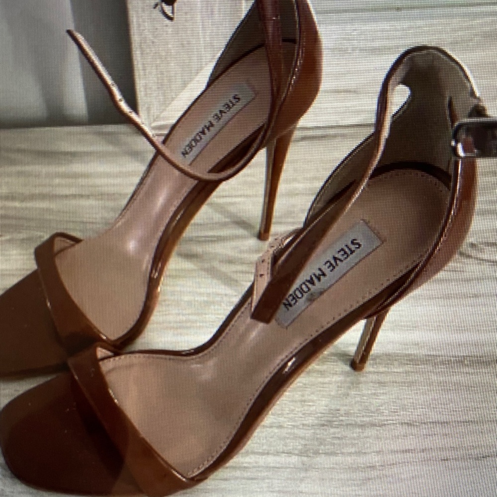 Steve Madden Tan Strappy Heels